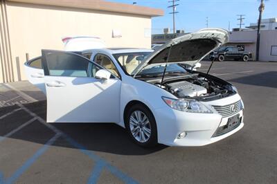 2015 Lexus ES   - Photo 23 - Van Nuys, CA 91406