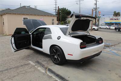 2017 Dodge Challenger R/T   - Photo 22 - Van Nuys, CA 91406