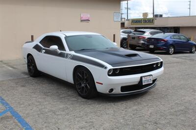 2017 Dodge Challenger R/T   - Photo 1 - Van Nuys, CA 91406