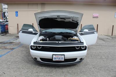 2017 Dodge Challenger R/T   - Photo 19 - Van Nuys, CA 91406