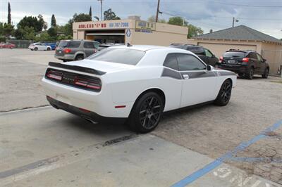 2017 Dodge Challenger R/T   - Photo 7 - Van Nuys, CA 91406