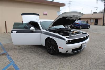 2017 Dodge Challenger R/T   - Photo 18 - Van Nuys, CA 91406