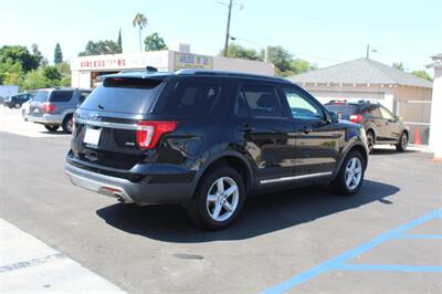 2017 Ford Explorer XLT   - Photo 7 - Van Nuys, CA 91406