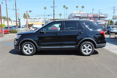 2017 Ford Explorer XLT   - Photo 4 - Van Nuys, CA 91406