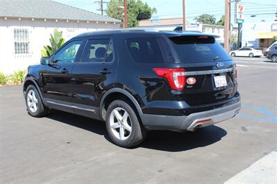 2017 Ford Explorer XLT   - Photo 5 - Van Nuys, CA 91406