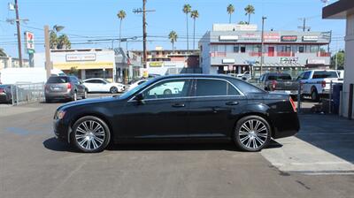 2013 Chrysler 300 Series S   - Photo 4 - Van Nuys, CA 91406