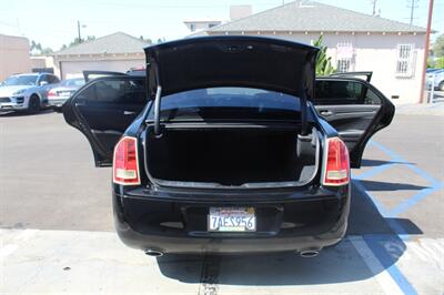 2013 Chrysler 300 Series S   - Photo 26 - Van Nuys, CA 91406