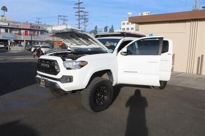 2019 Toyota Tacoma SR5   - Photo 21 - Van Nuys, CA 91406