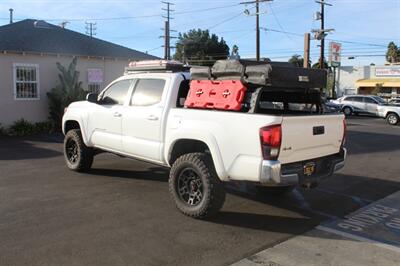 2019 Toyota Tacoma SR5   - Photo 5 - Van Nuys, CA 91406