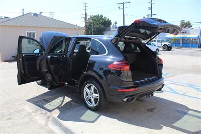 2015 Porsche Cayenne S   - Photo 23 - Van Nuys, CA 91406