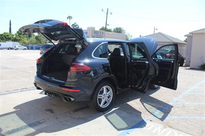 2015 Porsche Cayenne S   - Photo 25 - Van Nuys, CA 91406