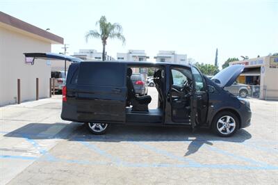 2018 Mercedes-Benz Metris Passenger   - Photo 26 - Van Nuys, CA 91406