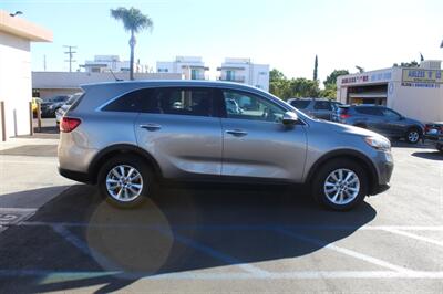 2019 Kia Sorento LX V6   - Photo 8 - Van Nuys, CA 91406