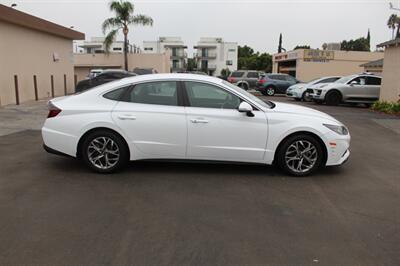 2021 Hyundai SONATA SEL   - Photo 8 - Van Nuys, CA 91406