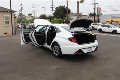 2021 Hyundai SONATA SEL   - Photo 25 - Van Nuys, CA 91406