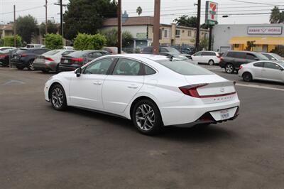 2021 Hyundai SONATA SEL   - Photo 5 - Van Nuys, CA 91406