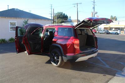 2018 GMC Acadia SLT-1   - Photo 25 - Van Nuys, CA 91406