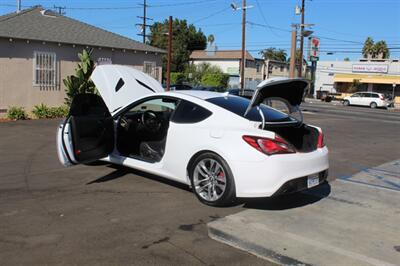 2015 Hyundai Genesis Coupe 3.8   - Photo 21 - Van Nuys, CA 91406