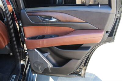 2016 Cadillac Escalade Luxury Collection   - Photo 16 - Van Nuys, CA 91406