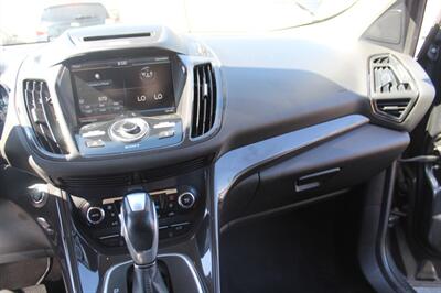 2014 Ford Escape Titanium   - Photo 19 - Van Nuys, CA 91406