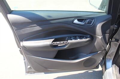 2014 Ford Escape Titanium   - Photo 10 - Van Nuys, CA 91406