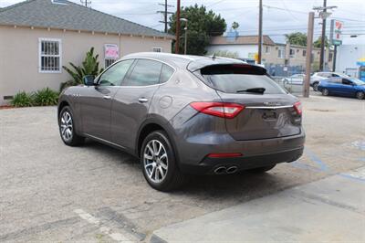 2017 Maserati Levante S   - Photo 5 - Van Nuys, CA 91406