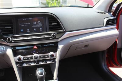 2020 Hyundai ELANTRA SEL   - Photo 19 - Van Nuys, CA 91406