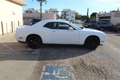 2013 Dodge Challenger R/T Plus   - Photo 8 - Van Nuys, CA 91406