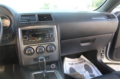 2013 Dodge Challenger R/T Plus   - Photo 16 - Van Nuys, CA 91406