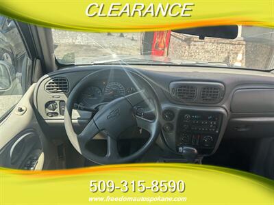 2004 Chevrolet TrailBlazer EXT LS   - Photo 6 - Spokane Valley, WA 99206