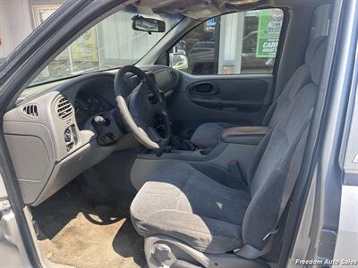2004 Chevrolet TrailBlazer EXT LS   - Photo 4 - Spokane Valley, WA 99206