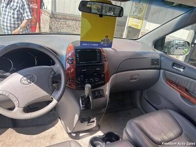 2010 Toyota Sienna XLE   - Photo 14 - Spokane Valley, WA 99206
