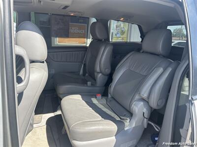 2010 Toyota Sienna XLE   - Photo 11 - Spokane Valley, WA 99206