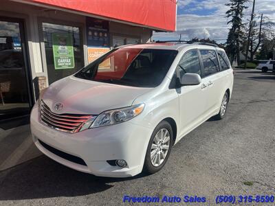 2012 Toyota Sienna Limited 7-Passenger   - Photo 2 - Spokane Valley, WA 99206