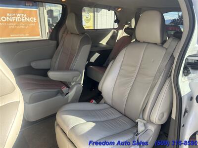 2012 Toyota Sienna Limited 7-Passenger   - Photo 11 - Spokane Valley, WA 99206