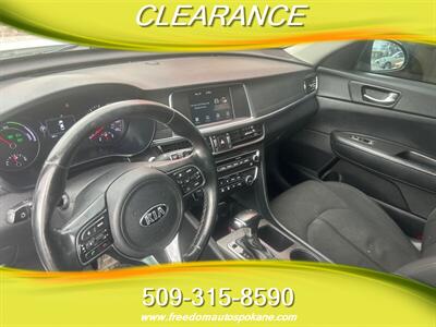 2017 Kia Optima Hybrid Premium   - Photo 11 - Spokane Valley, WA 99206