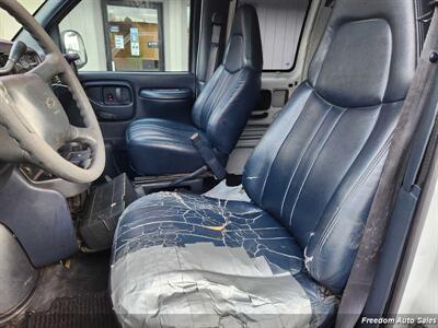 2000 Chevrolet Express G3500   - Photo 13 - Spokane Valley, WA 99206