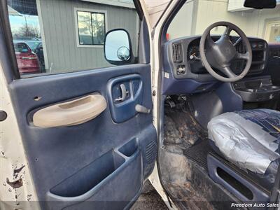 2000 Chevrolet Express G3500   - Photo 12 - Spokane Valley, WA 99206