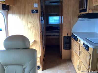 2007 BORN FREE RV 32FT WIDE BODY  RV - Photo 27 - Spokane Valley, WA 99206