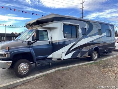 2007 BORN FREE RV 32FT WIDE BODY  RV - Photo 12 - Spokane Valley, WA 99206