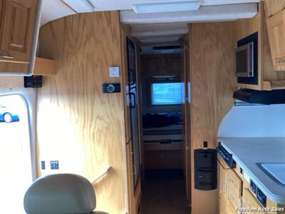 2007 BORN FREE RV 32FT WIDE BODY  RV - Photo 26 - Spokane Valley, WA 99206