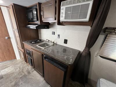 2017 Jayco Jay Flight SLX Baja Edition 195RB   - Photo 13 - North Ogden, UT 84414