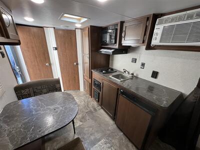 2017 Jayco Jay Flight SLX Baja Edition 195RB   - Photo 14 - North Ogden, UT 84414