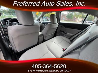 2013 Honda Civic Natural Gas   - Photo 8 - Norman, OK 73071