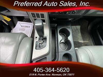 2013 Toyota Sequoia SR5 - Photo 23 - Norman, OK 73071
