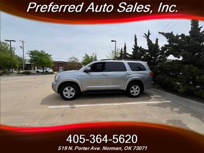 2013 Toyota Sequoia SR5 - Photo 3 - Norman, OK 73071