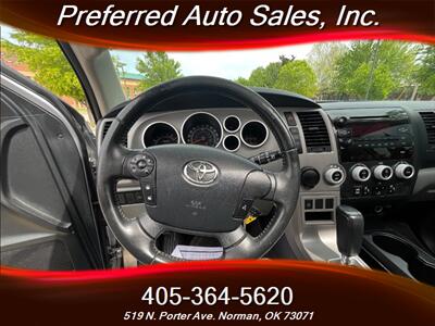 2013 Toyota Sequoia SR5 - Photo 36 - Norman, OK 73071