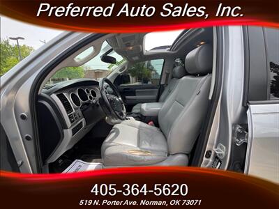 2013 Toyota Sequoia SR5 - Photo 31 - Norman, OK 73071