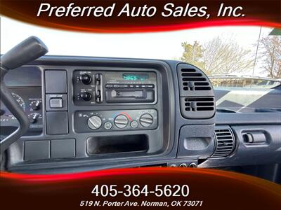 1995 Chevrolet C1500 Cheyenne - Photo 8 - Norman, OK 73071
