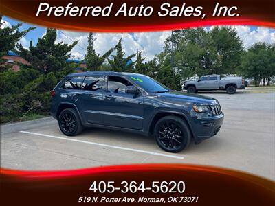 2018 Jeep Grand Cherokee Laredo   - Photo 1 - Norman, OK 73071